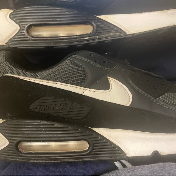 LIGHT USED NIKE PRO MAX
   MENS 90 RUNNING SNEAKER
      $161 on Amazon - Picture 5 of 9